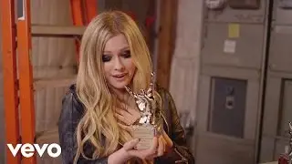 Avril Lavigne - #VevoCertified, Pt. 1: Award Presentation