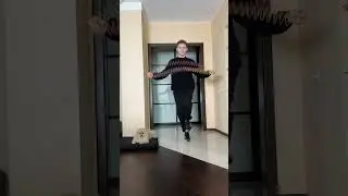 ВОТ ОНА - ТОП-МОДЕЛЬ!😂