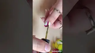 💅🌸Easy floral nail art design #nailart2023 #youtubeshorts #naildesign #shorts