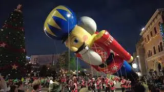 Universal Holiday Parade Featuring Macy's 2022