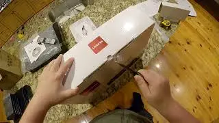 Z Unboxing - Rotel RC1570 // Sangean HDT 20