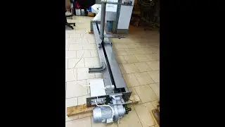 Видео работы подъемника для тележек 200 литров | ЕстьБУ