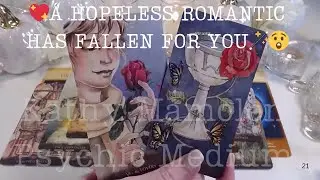 💖A HOPELESS ROMANTIC HAS FALLEN FOR YOU🪄😲COLLECTIVE LOVE TAROT READING💓✨