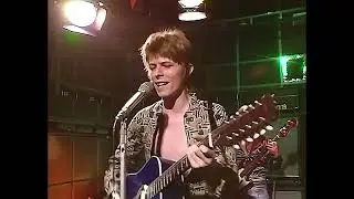 David Bowie - Queen Bitch (Old Grey Whistle Test, 1972)