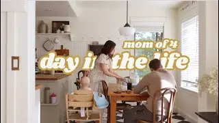 new routines and going screen free // Day in the life of a Mom of 4