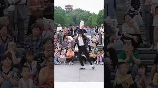 who did perfect move #who is it 🤔🤫🤯do we find! wait for Michael Jackson#michaelzaxon#michaeljackson