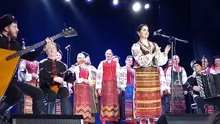 Потрясающе красивая песня! ❤️ Не топай…