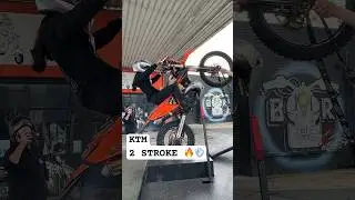 #2stroke KTM 300 GIRL DOES A WHEELIE