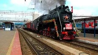 Поезд Победы 9 мая в Москве: историческая реконструкция и дань уважения ветеранам