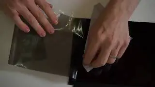 Removing the polarizer from an LCD screen