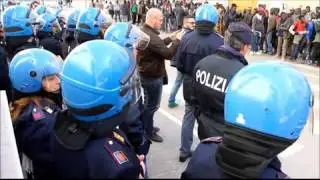 Foggia. Migranti del ghetto protestano in prefettura