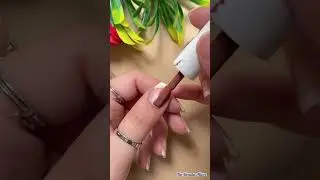 💅🤎Easy nail art design with household items #nailart2023 #youtubeshorts #shorts