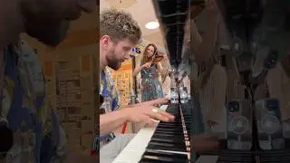 I met a VIOLIN VIRTUOSO at a SHOPPING MALL ?! 😱
