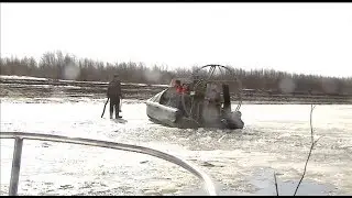 Спасатели сняли рыбаков со льда