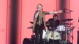 VANESSA PARADIS feat. Benjamin Biolay : La Seine, live@Solidays, Paris, 29 juin 2014