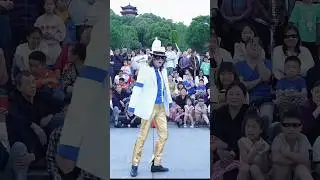OMG😳who did this move #who is it 🤔🤫🤯do we find! wait for Michael Jackson#michaelzaxon#michaeljackson