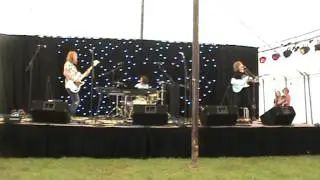 WEATHERWAX grunge kids rocking Bures Festival