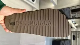 Balenciaga’s new ski collection and window shopping