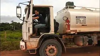 Il a 2 jours pour livrer le gasoil aux orpailleurs sur des routes impossibles