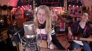 LATE-NIGHT HONEYMOON // Hot Box Live Session Pt 1