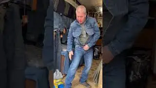Пиджак  Lankin’s 4000 ₽. Джинсы Lankin’s 3000 ₽.