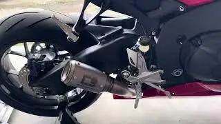 2023 CBR1000RR vs 2023 S1000RR Racefit exhaust