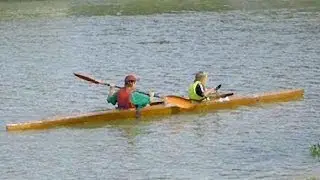 Гребля на байдарках. Футажи спорт. Гребля на байдарках видео. Спортивная гребля