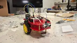 Robot That Navigates Around Obstacles