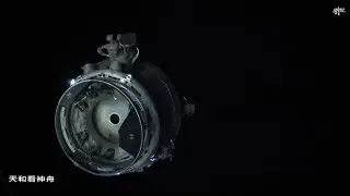 Shenzhou-16 docking