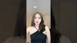 Penyanyi Lyia_tm ex Trio Macan Seksi dan menggoda 