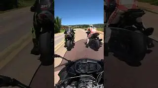 BMW S1000RR Vs Srad1000