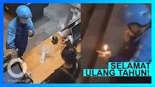 Terharu! Pengantar makanan ini menangis setelah pelanggan belikan kue ulangtahun untuknya - TomoNews