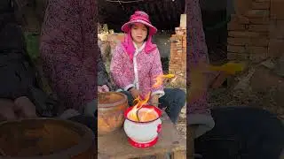 Cooking Snake Skin Delicacy - A Unique Culinary Experience!