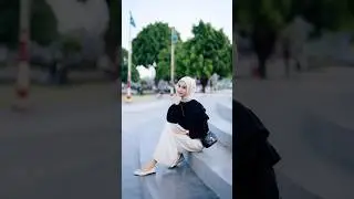 Ide Pose Foto Santai Di Tangga 