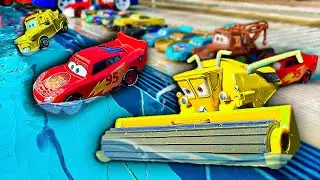 Looking For Lightning McQueen: McQueen, Tow Mater, Dinoco King, Cruz Ramirez, Jackson Storm cars toy