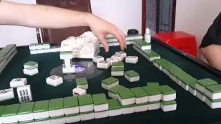 How to Play Mahjong (麻将）