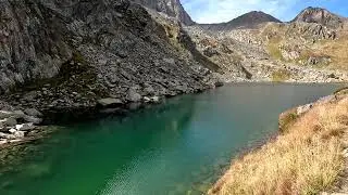 Der Rhein beginn beim Tomasee und Rheinschlucht.