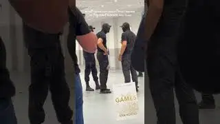 Ну что, девочки, Риз Ларсен?) 