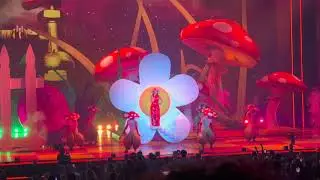 Katy Perry (2023-05-12, Resorts World Theatre, Las Vegas, NV) [4K]