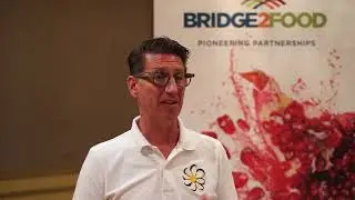 Summit America - Russel Barnett, Mochi