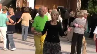 Дискотека в парке Сокольники.