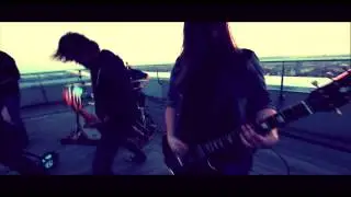 FRANKLIN ZOO - Walk Alone (Official Video) Mighty Music