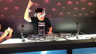 The Crystal Method’s Scott Kirkland DJing at The NAMM Show 01-25-2019 #thecrystalmethod