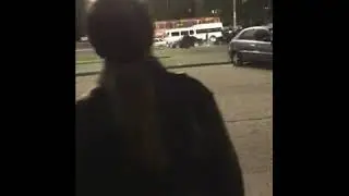 В Челнах толпа парней изувечила автомобиль участника ДТП