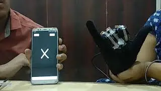 A Glove That Translate Sign Language Into Text and Speech