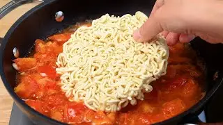 I make this for myself when I'm short on time! Super delicious instant noodles recipe