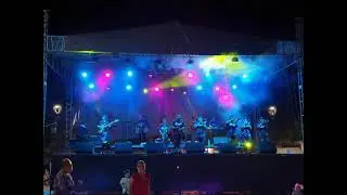 El Suertudo-Kumbia Song-En Vivo