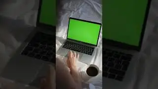 Green Screen 4k । A Woman Using Her Laptop In Bed । No Copyright Video Footage 11 । Free Stock