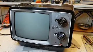 1970s RCA 9" B&W TV (Model CX 095E)