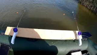 Рыбалка с лодки бортовыми удочками.Уловистая снасть 